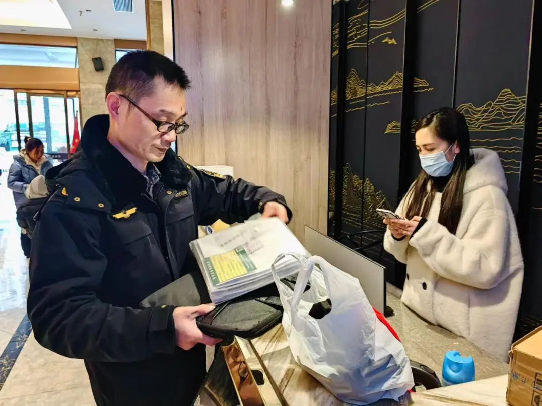 有一种“年味”叫坚守！他们用双手呵护每一份阖家团圆