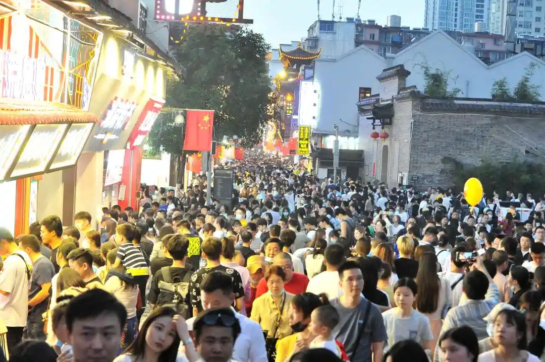 长沙又双叒叕是“五一”热门目的地！“12306开票秒空”！