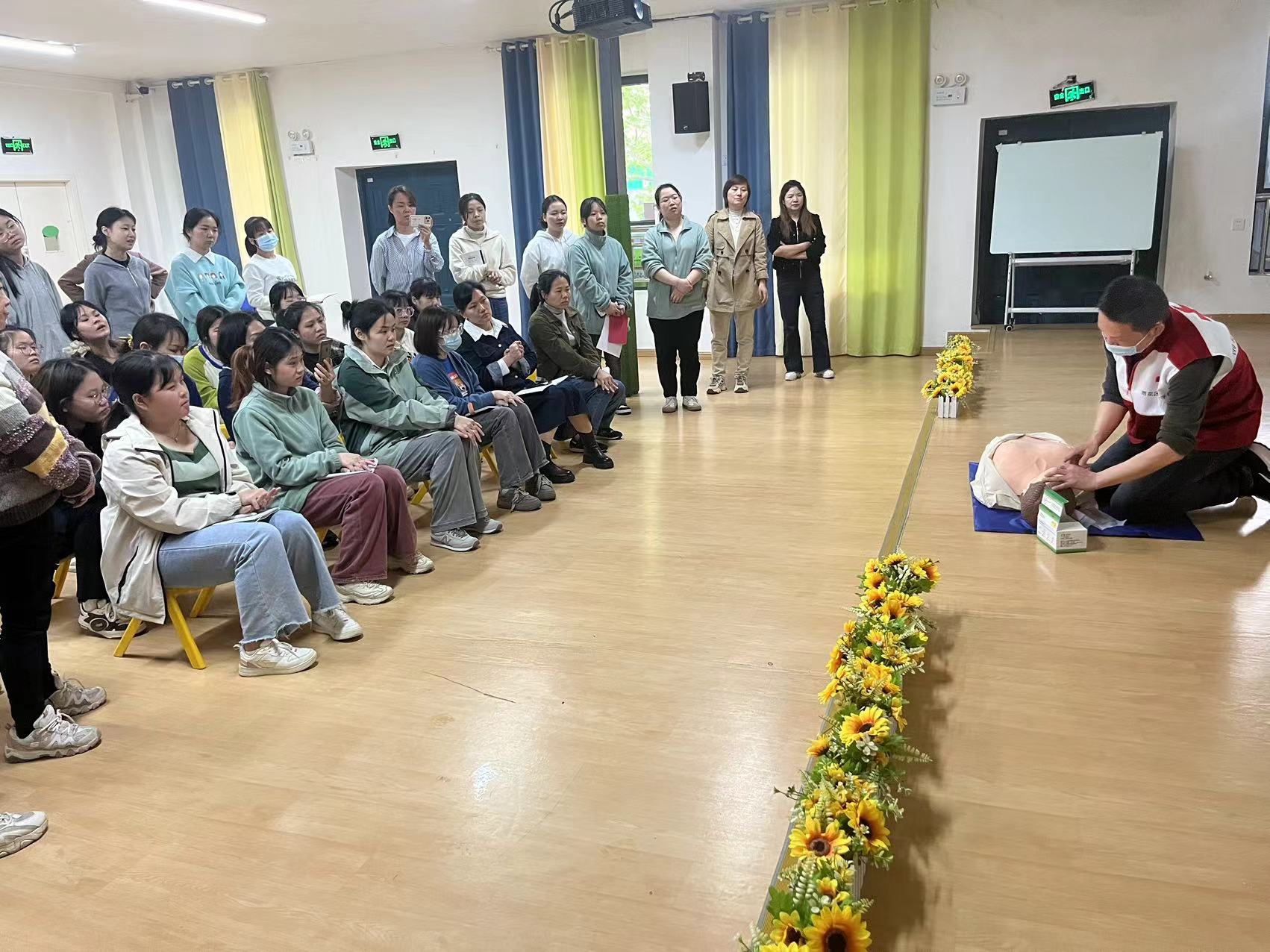 金环社区：开展急救知识培训 强化安全保障新举措