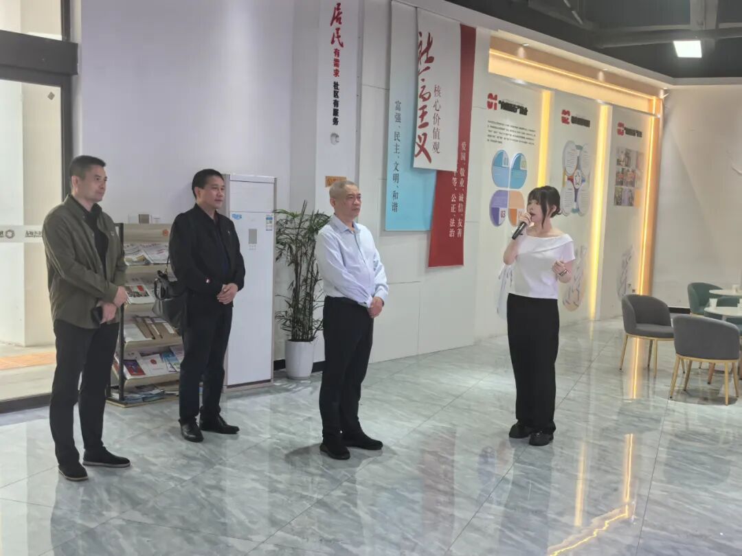 长沙市残联党组书记、理事长伍仁华调研雨花区基层残协工作